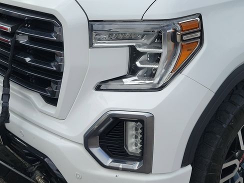 Used 2020 GMC Sierra 1500 AT4 w/ AT4 Preferred Package AWD/4WD image 9