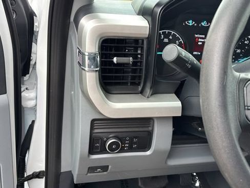 Used 2025 Ford F250 XLT AWD/4WD image 21