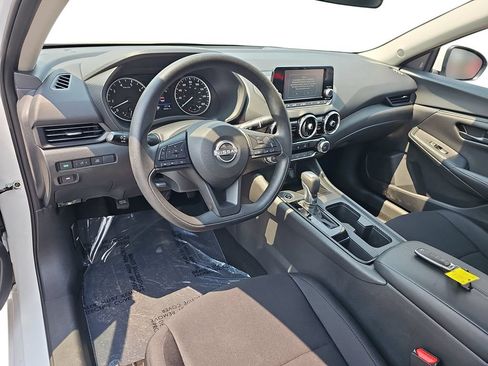 Used 2025 Nissan Sentra S FWD image 16