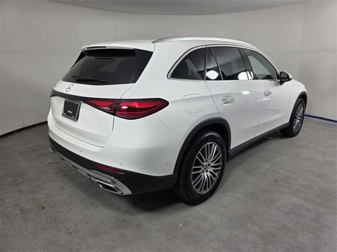 Certified 2025 Mercedes-Benz GLC 300 GLC 300 image 4