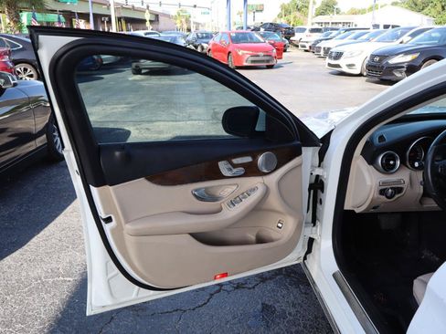 Used 2017 Mercedes-Benz C 300 Sedan image 11