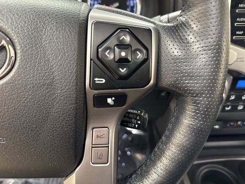 Used 2023 Toyota 4Runner Limited image 32