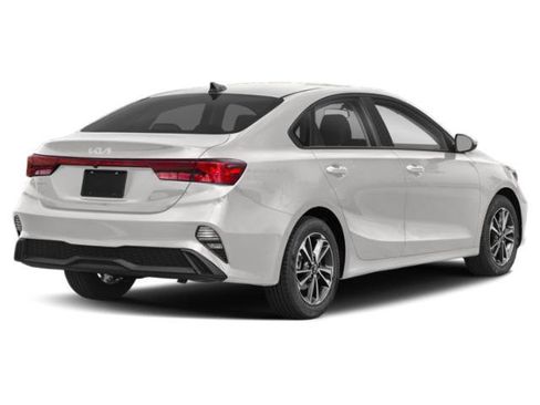 Used 2023 Kia Forte LXS FWD image 2