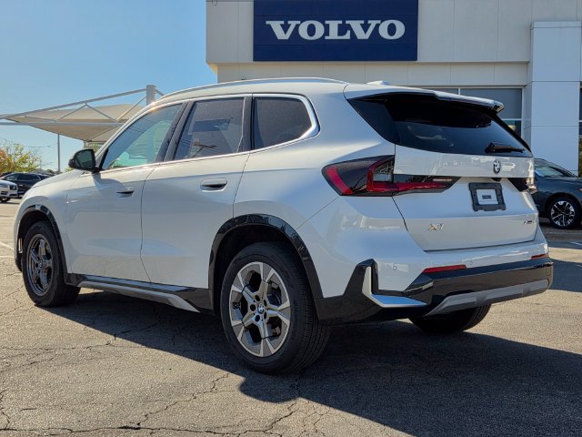 Used 2026 BMW X1 xDrive28i AWD/4WD image 3