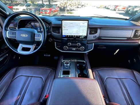 Used 2023 Ford Expedition Limited image 16