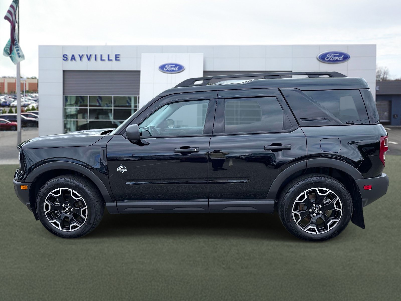 Used 2026 Ford Bronco Sport Outer Banks w/ Outer Banks Tech Package+ AWD/4WD image 2