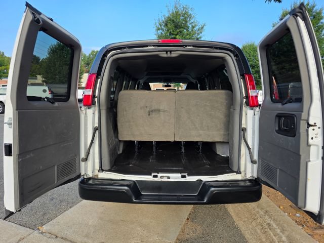 Used 2020 Chevrolet Express 2500 LS w/ Driver Convenience Package RWD image 9