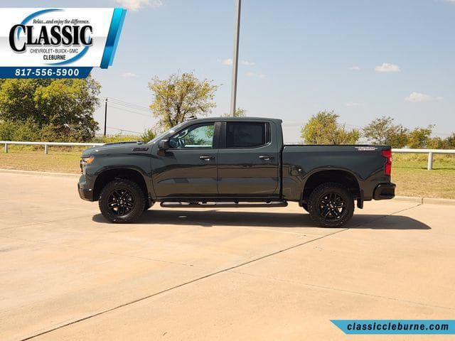 Used 2025 Chevrolet Silverado 1500 Custom Trail Boss w/ LPO, Dark Essentials Package AWD/4WD image 7
