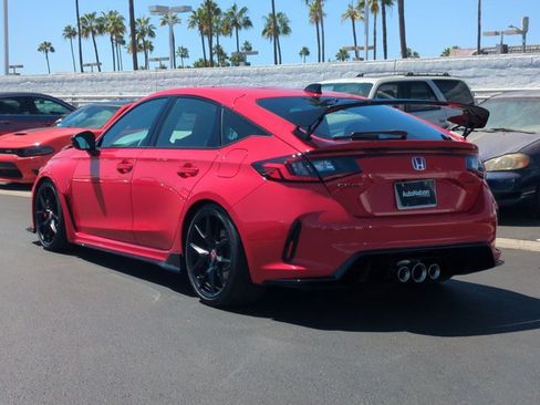 Used 2025 Honda Civic Type R image 8