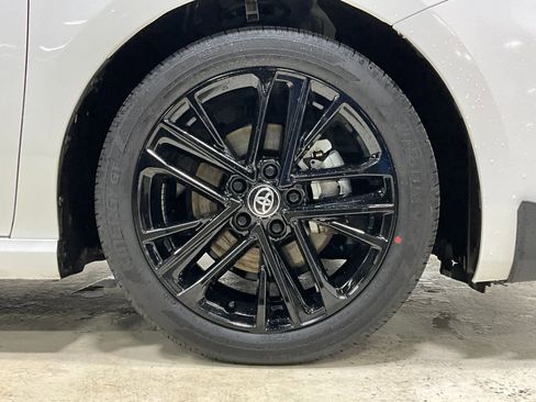 Used 2025 Toyota Camry SE FWD image 10