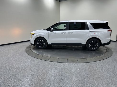 New 2026 Kia Carnival LXS image 8