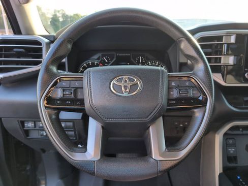 Used 2022 Toyota Tundra SR5 AWD/4WD image 29