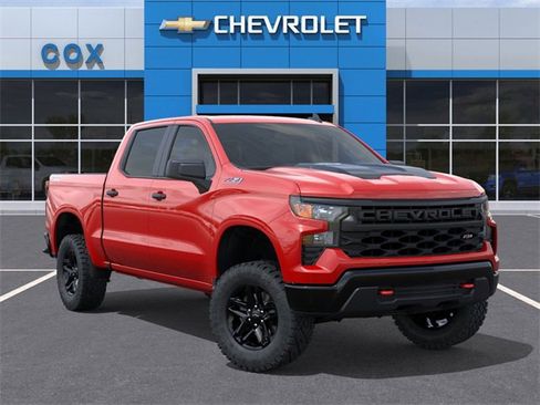 New 2025 Chevrolet Silverado 1500 Custom Trail Boss w/ LPO, Dark Essentials Package image 7
