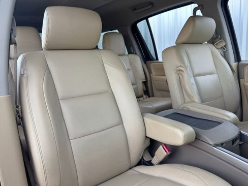 Used 2013 Nissan Armada SV image 30