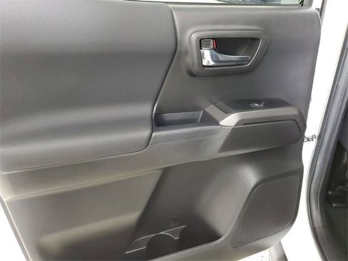 Used 2023 Toyota Tacoma TRD Sport image 8