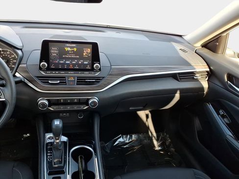 Used 2023 Nissan Altima 2.5 SV image 13