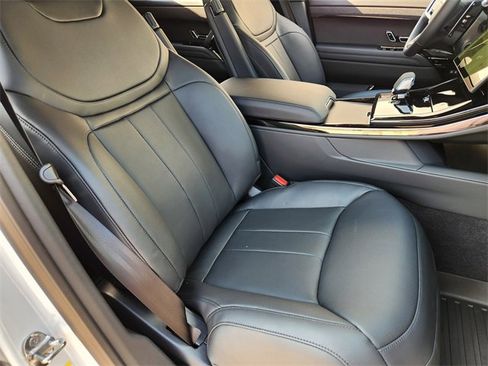New 2025 Land Rover Range Rover Sport Dynamic SE image 10