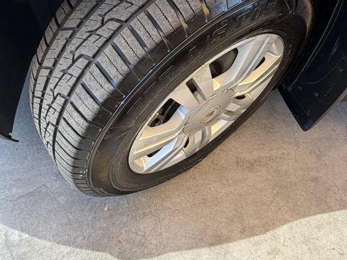 Used 2012 Cadillac SRX Luxury w/ LPO, U-Rail D-Rings Package FWD image 15