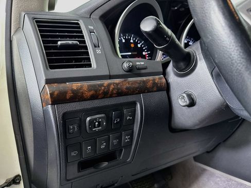 Used 2013 Toyota Land Cruiser AWD/4WD image 10