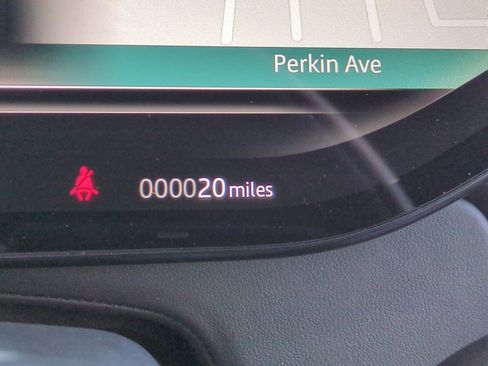 New 2025 Land Rover Range Rover SV image 14