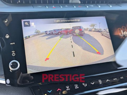 New 2026 Jeep Grand Cherokee Altitude AWD/4WD image 18