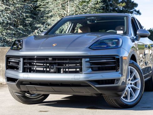 New 2026 Porsche Cayenne AWD/4WD image 7