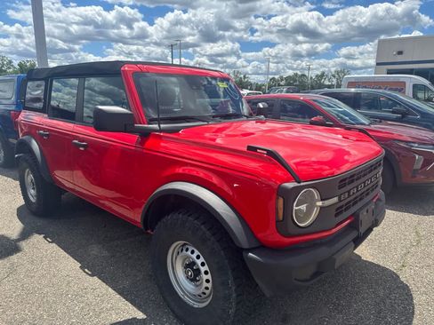 Used 2023 Ford Bronco 4-Door AWD/4WD image 9