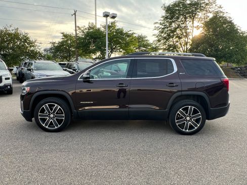 Used 2021 GMC Acadia SLT w/ Technology Package AWD/4WD image 4