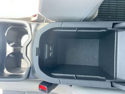 Used 2021 Toyota RAV4 XLE Premium FWD image 27