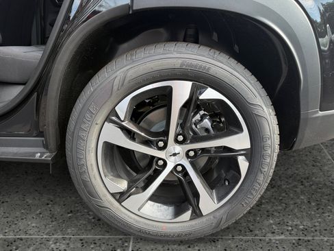 New 2026 Chevrolet Trax RS w/ Sunroof Package FWD image 13
