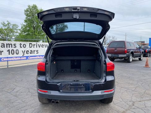 Used 2018 Volkswagen Tiguan Limited w/ Premium Package AWD/4WD image 4