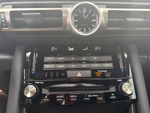 Used 2022 Lexus IS 350 F Sport image 12