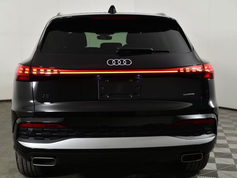 Certified 2025 Audi Q5 Premium w/ Convenience Package image 8