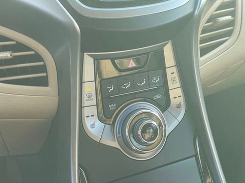 Used 2013 Hyundai Elantra GLS w/ Preferred Pkg image 18