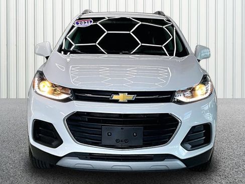 Used 2021 Chevrolet Trax LT AWD/4WD image 2