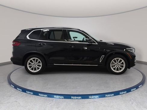 Certified 2023 BMW X5 xDrive40i w/ Parking Assistance Package AWD/4WD image 4