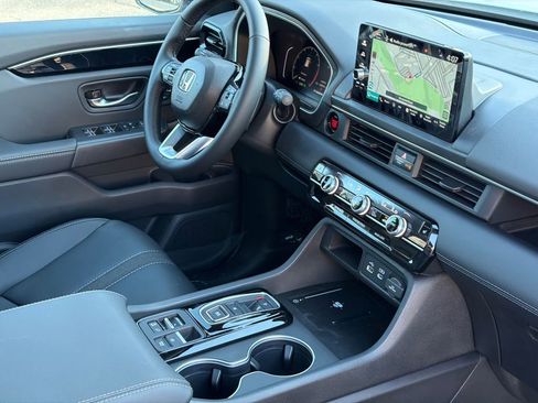 New 2025 Honda Pilot Touring image 10