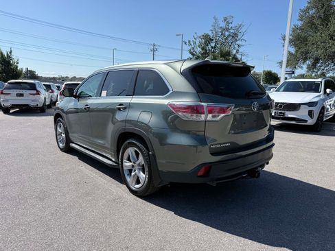 Used 2014 Toyota Highlander Limited Platinum AWD/4WD image 4
