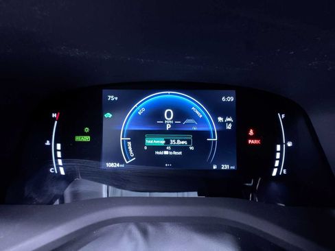 Used 2025 Toyota Camry LE w/ Convenience Package FWD image 22
