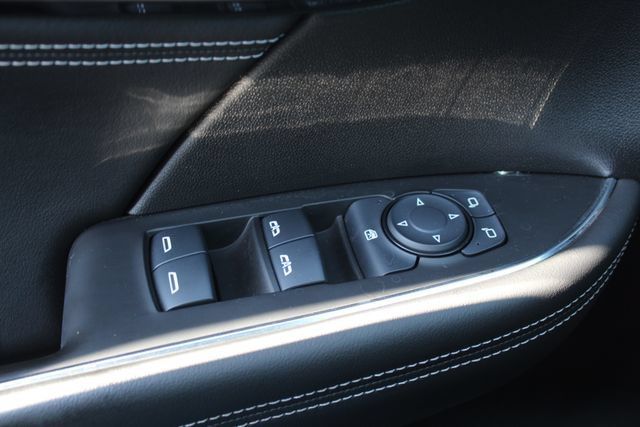 Certified 2022 Buick Envision Preferred FWD image 35