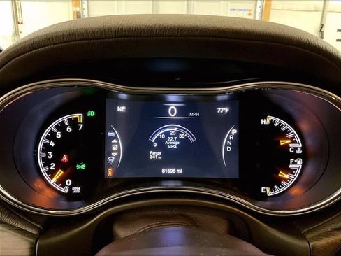 Used 2020 Jeep Grand Cherokee Overland AWD/4WD image 20