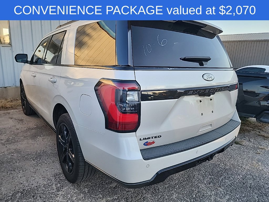 Used 2019 Ford Expedition Limited w/ Equipment Group 303A RWD image 3
