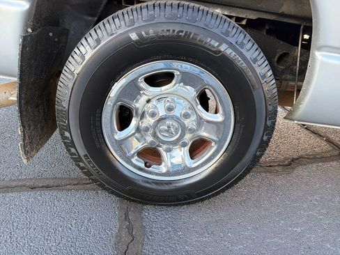 Used 2004 Dodge Ram 2500 Truck SLT image 28