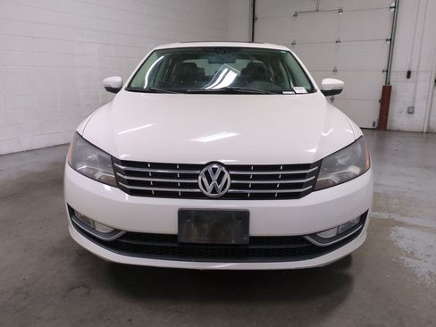 Used 2013 Volkswagen Passat TDI SE FWD image 10