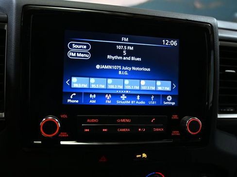 Used 2022 Nissan Frontier SV w/ Technology Package image 40