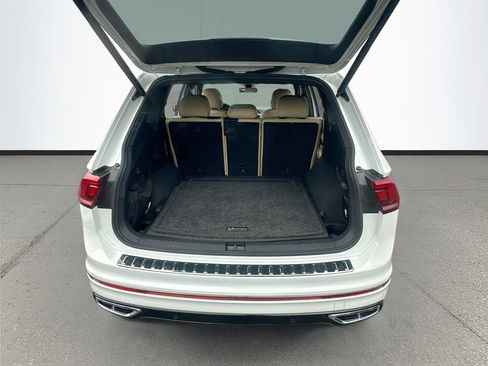 Used 2022 Volkswagen Tiguan SEL R-Line AWD/4WD image 28