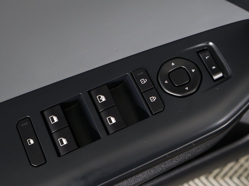 Certified 2025 Kia K4 FWD image 35