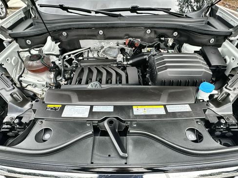 Used 2021 Volkswagen Atlas SEL Premium image 9