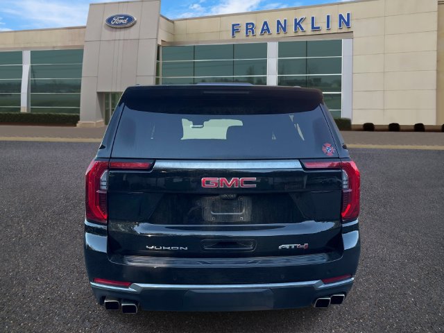 Used 2025 GMC Yukon XL AT4 w/ AT4 Premium Package AWD/4WD image 6