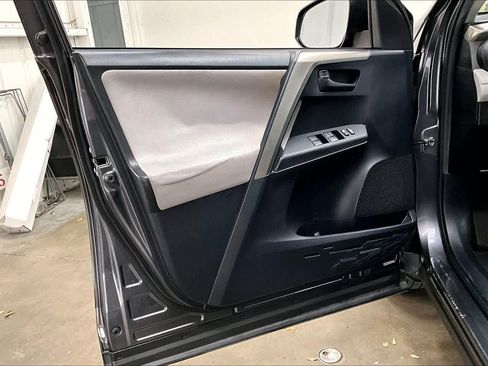 Used 2015 Toyota RAV4 LE image 25